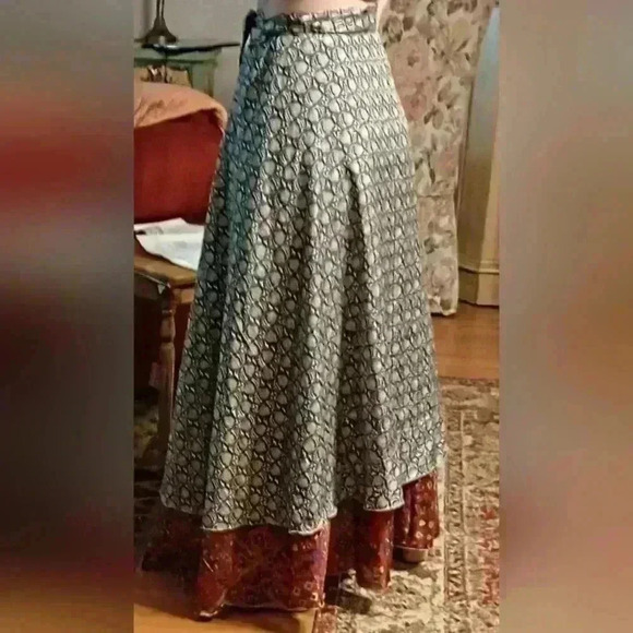 Reversible SILK OSFA Wrap Skirt - Picture 15 of 15